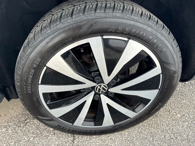 Certified 2022 Volkswagen Taos SE with VIN 3VVRX7B22NM037096 for sale in Kansas City