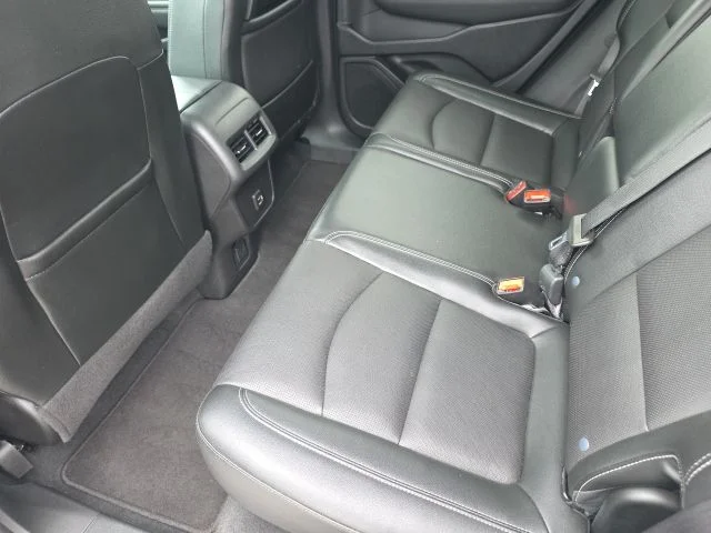 2023 GMC Terrain SLT - Photo 10