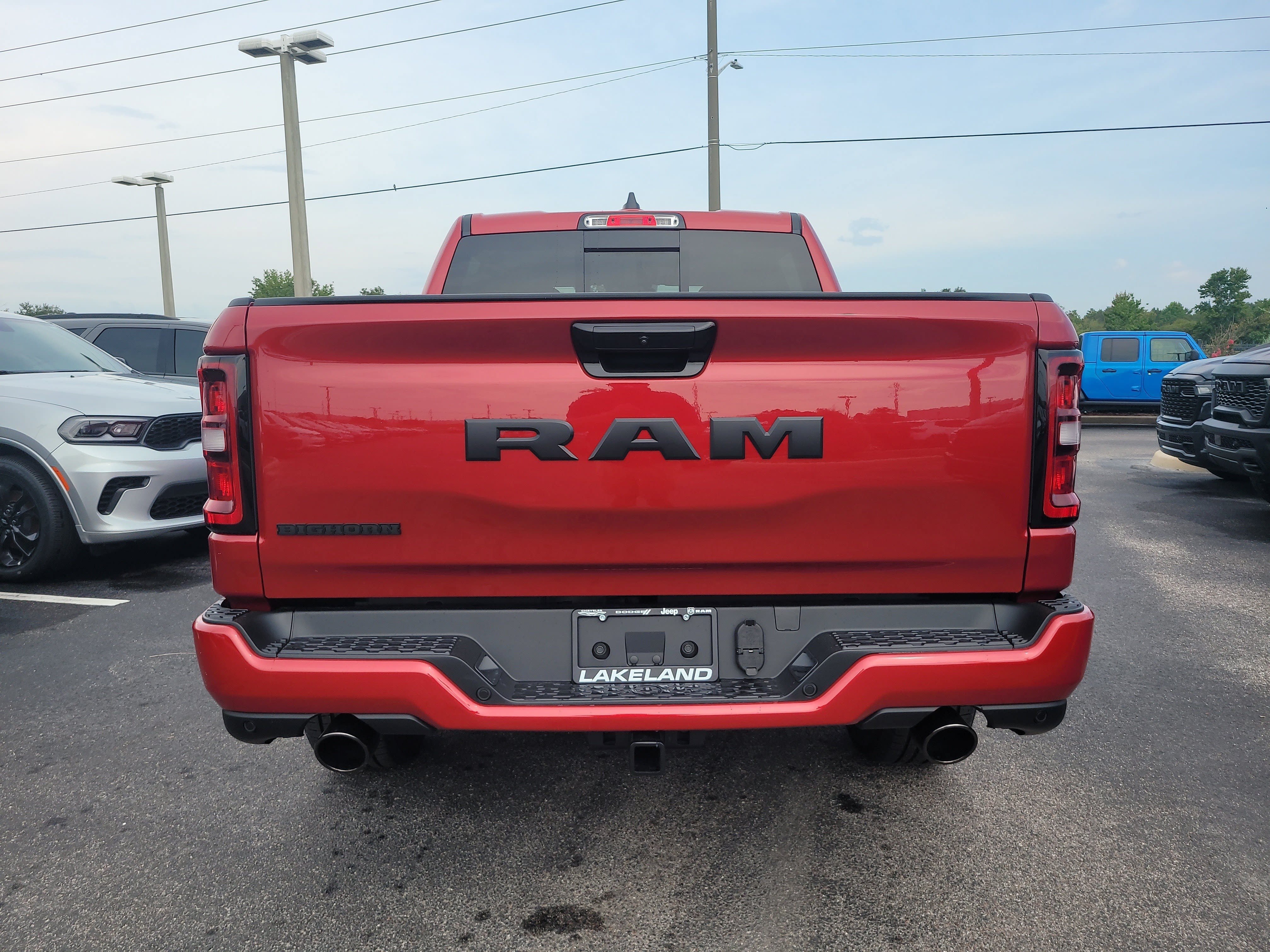 New 2026 Molten Red Pearl-Coat Exterior Paint RAM Big Horn image 7
