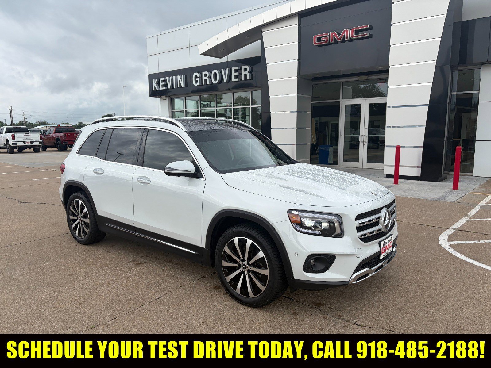 2023 Mercedes-Benz GLB GLB 250 4MATIC's photo