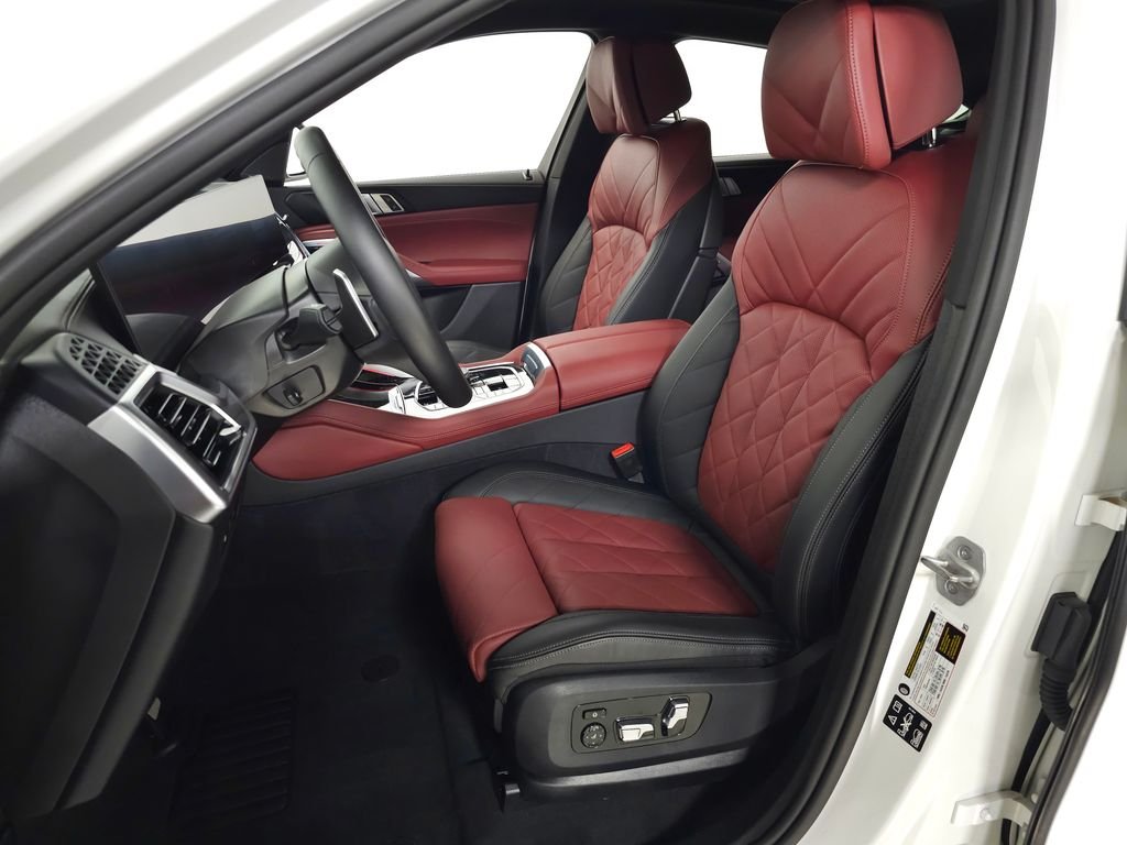 Used 2026 White BMW xDrive40i image 18