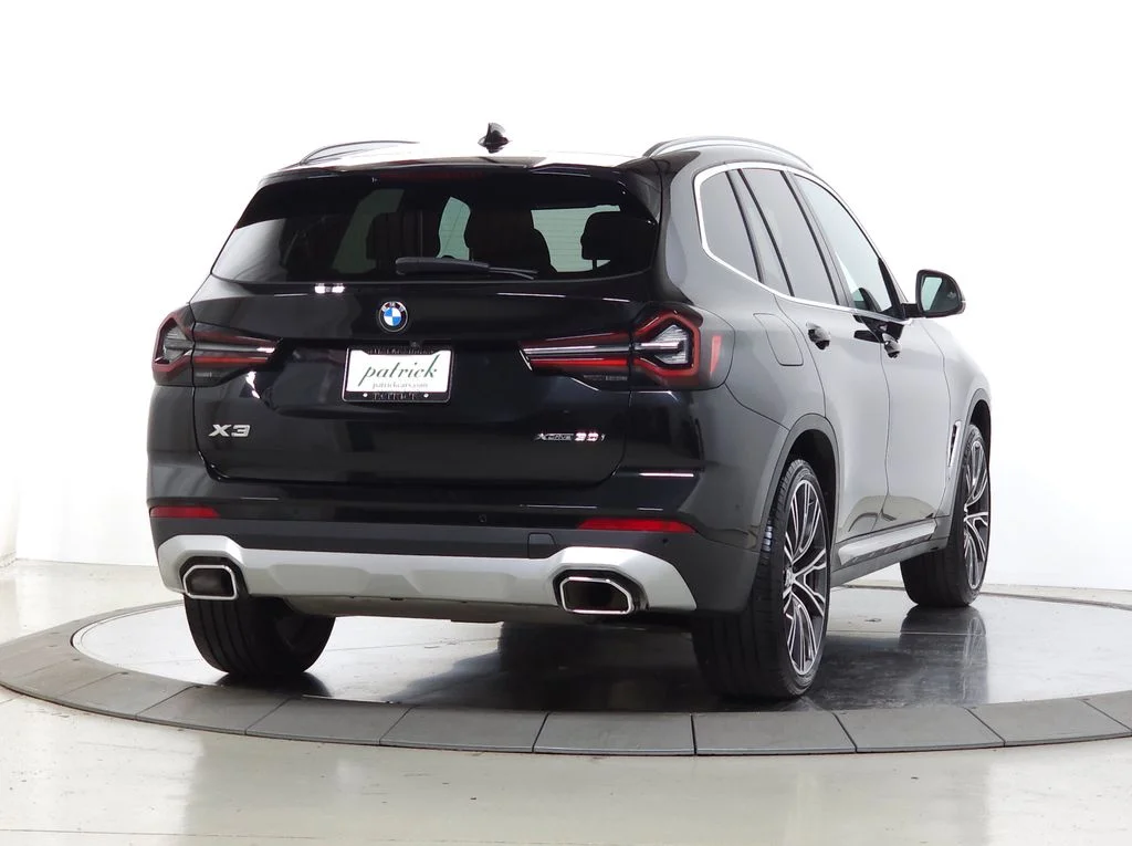 Used 2023 Black BMW xDrive30i image 8