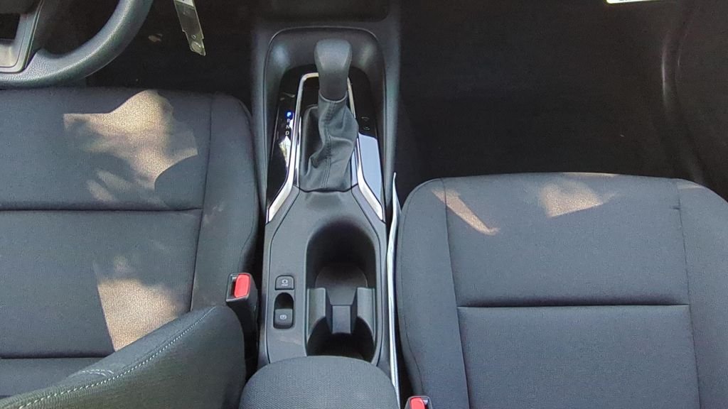 Used 2026  Toyota LE image 17