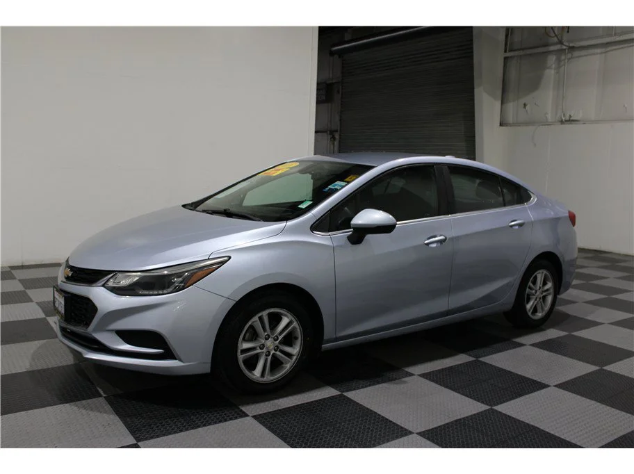 Used 2018 Arctic Blue Metallic Chevrolet LT image 7