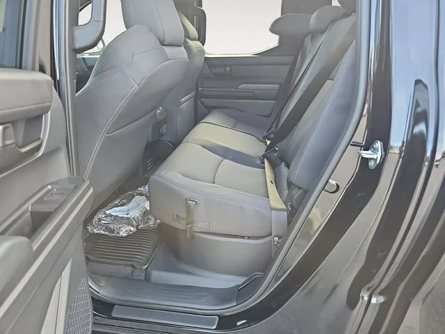 2026 Toyota Tacoma SR5 - Photo 13