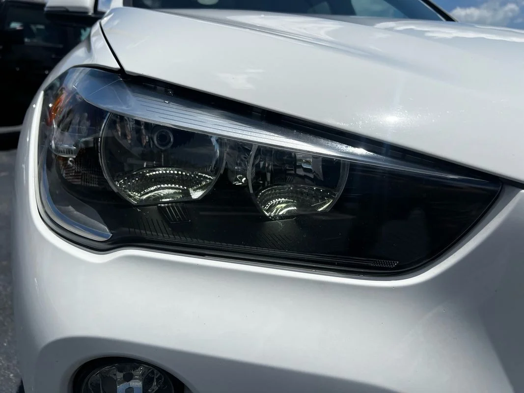 Used 2018  BMW xDrive28i image 13