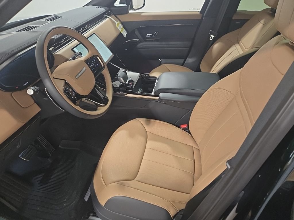 New 2026 British Racing Green Land Rover Dynamic SE image 22