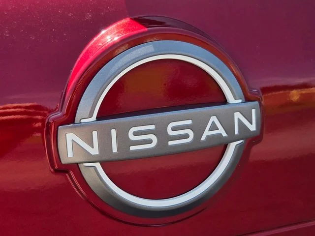 Used 2023 Red Nissan SV image 17