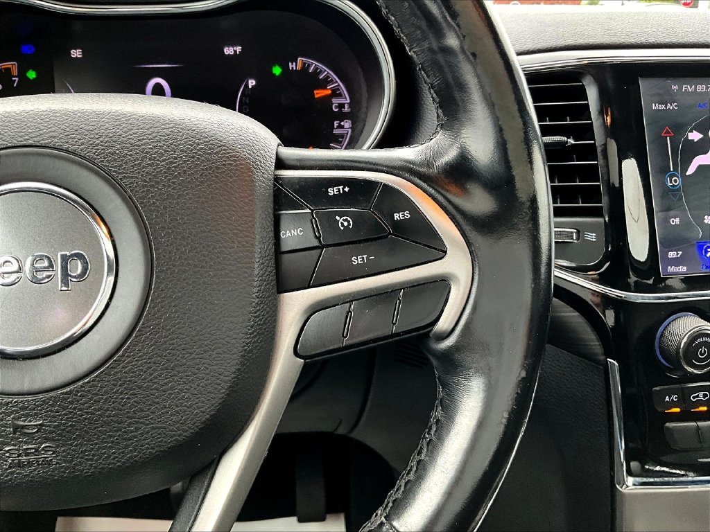 Used 2020 Silver Jeep Altitude image 13