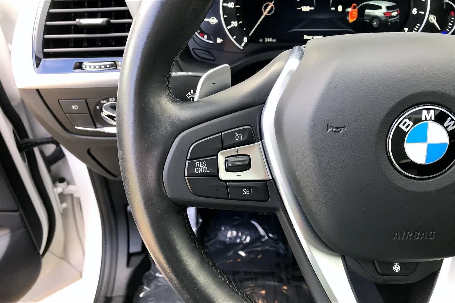 Used 2018 Mineral White Metallic BMW xDrive30i image 23
