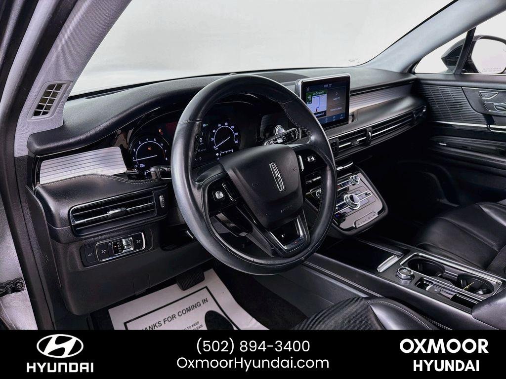 Used 2020 Magnetic Gray Lincoln Standard image 9