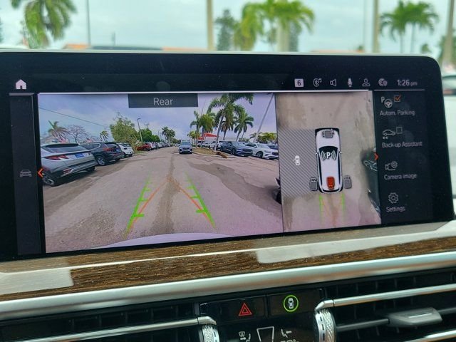 Used 2023 White BMW xDrive30i image 27