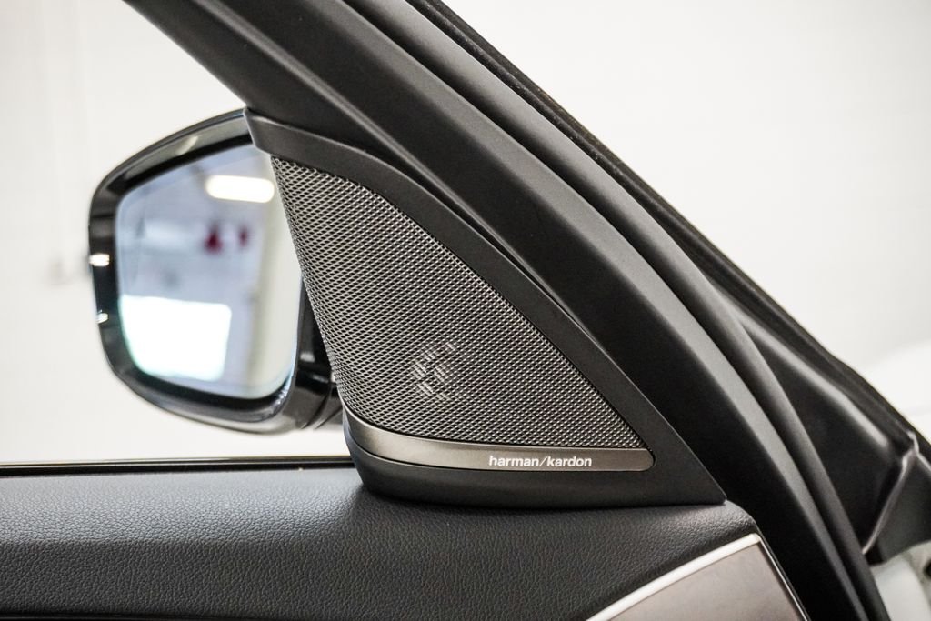 Used 2023 White BMW 530i xDrive image 20