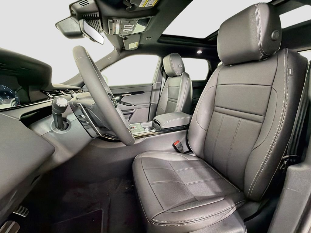 New 2026 Fuji White Land Rover Hoxton Edition image 22
