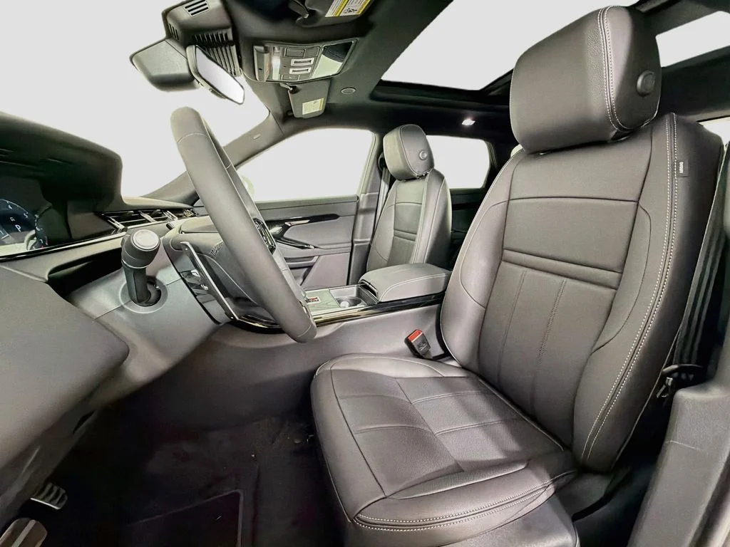 New 2026 Fuji White Land Rover Hoxton Edition image 22