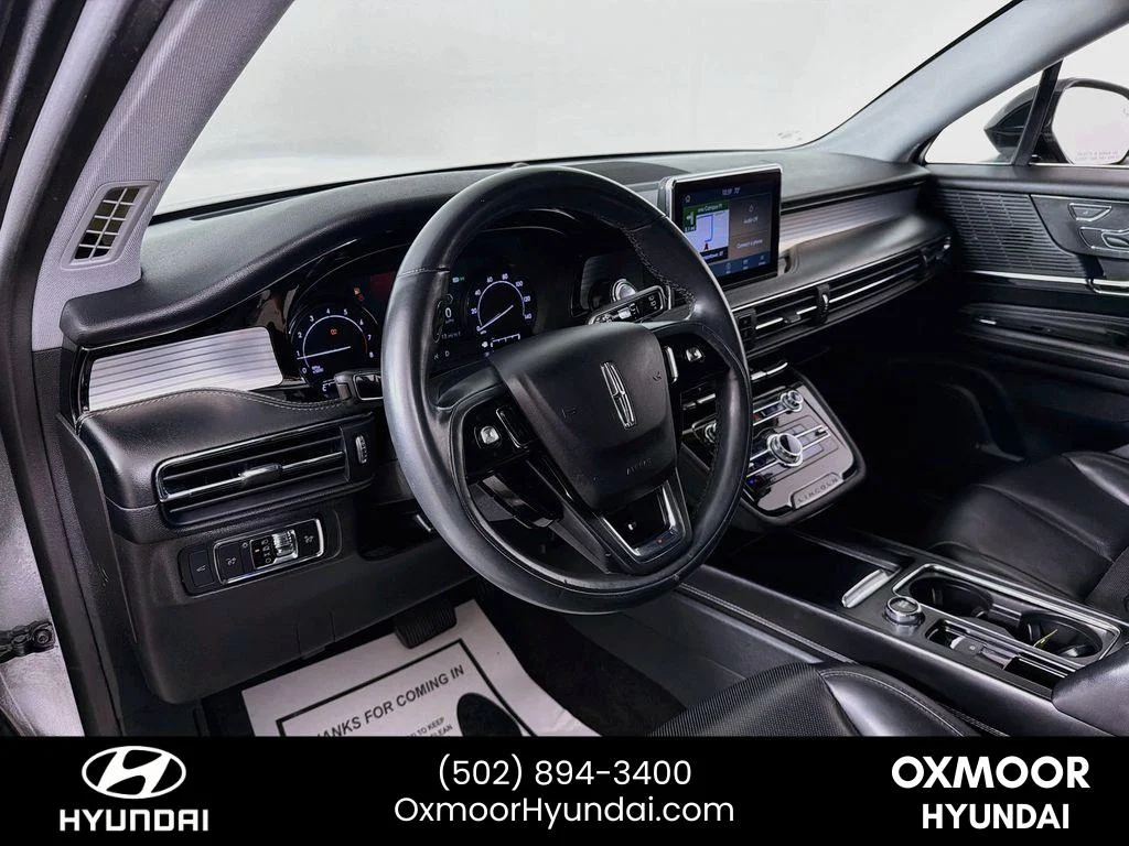Used 2020 Magnetic Gray Lincoln Standard image 9