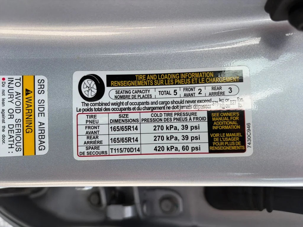 Used 2024 Silver Mitsubishi ES image 29