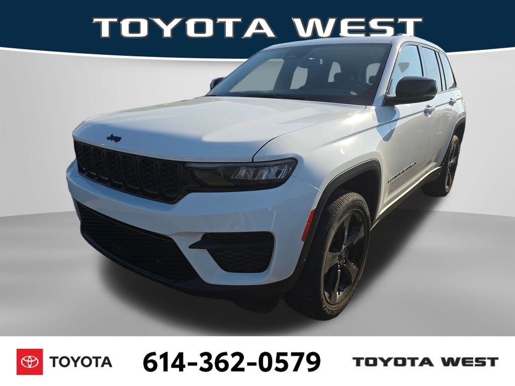 Used 2023 White Jeep Altitude X image 3