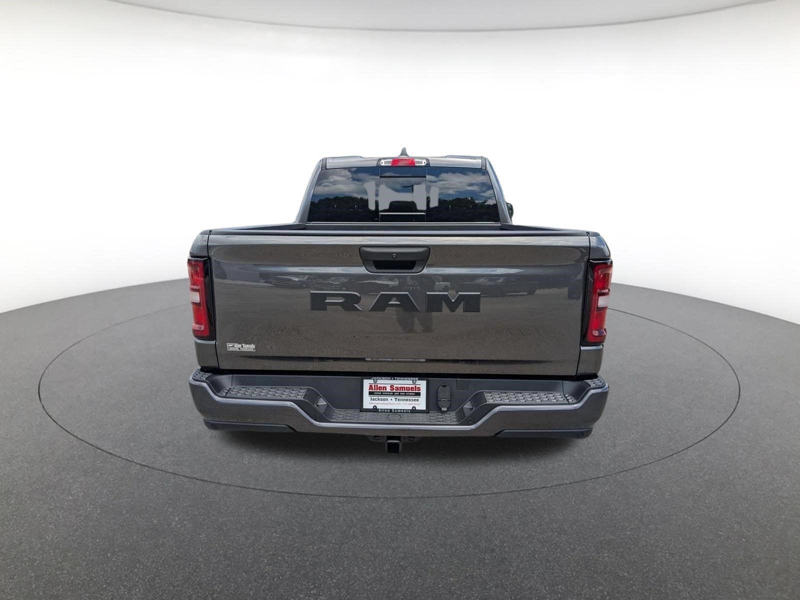 New 2026 Granite Crystal Metallic Clearcoat Ram Tradesman image 5