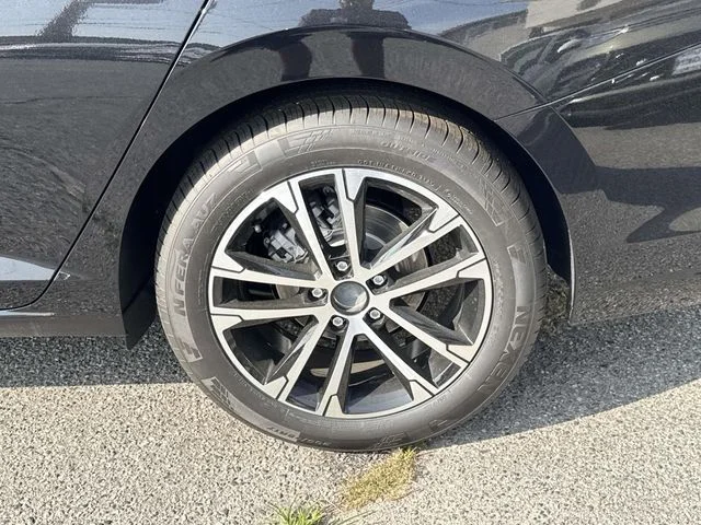 New 2026 Black Volkswagen 1.5T Sport image 6