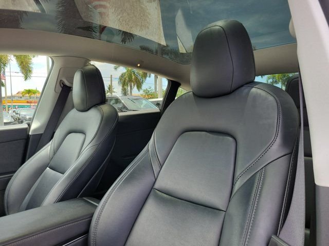 2021 Tesla Model Y Long Range - Photo 16