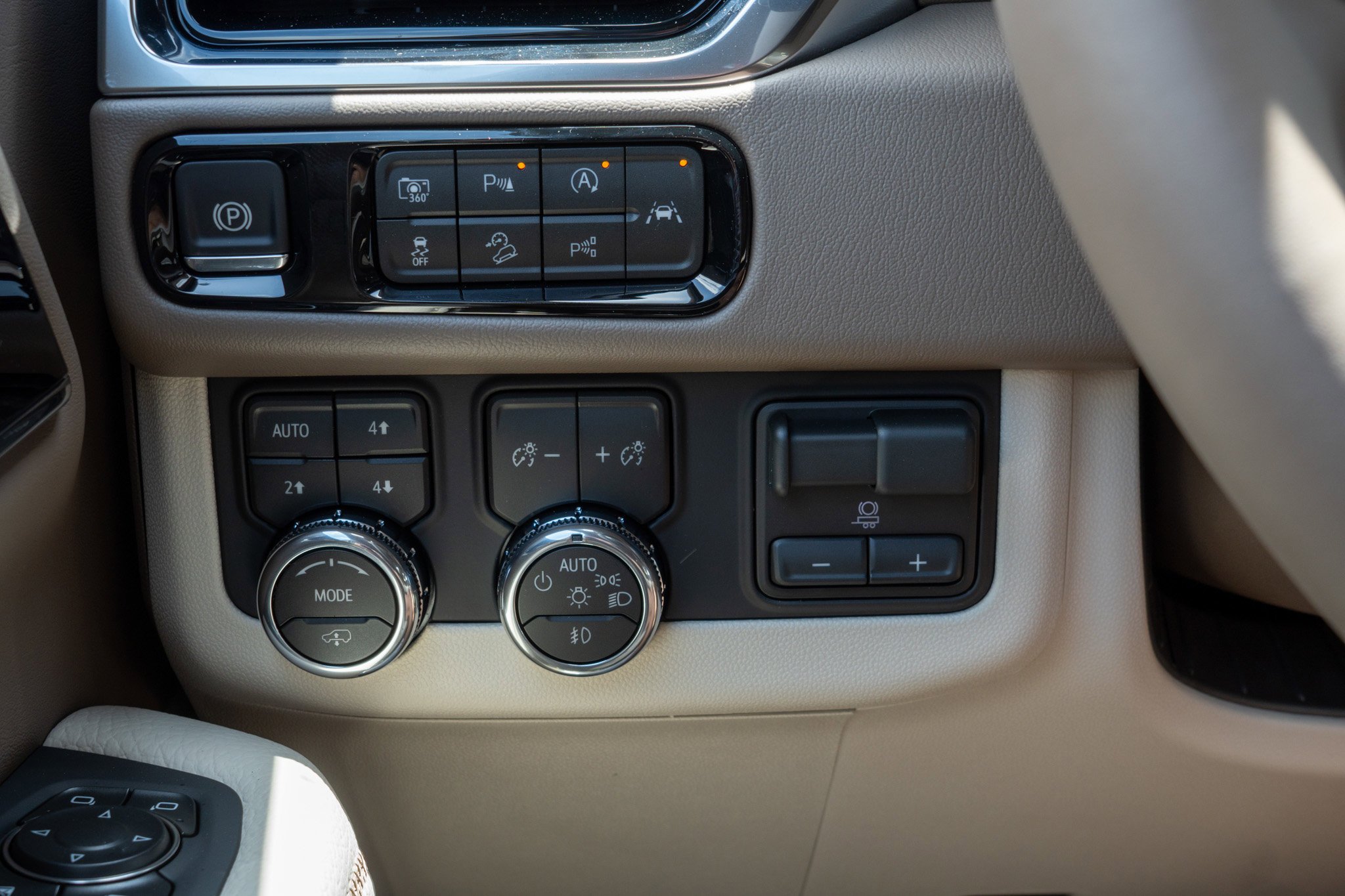 2026 GMC Yukon XL Denali - Photo 26