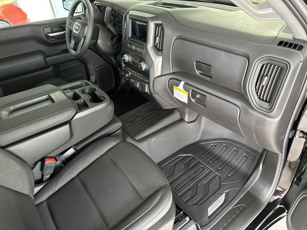 New 2026 Onyx Black GMC Pro image 28