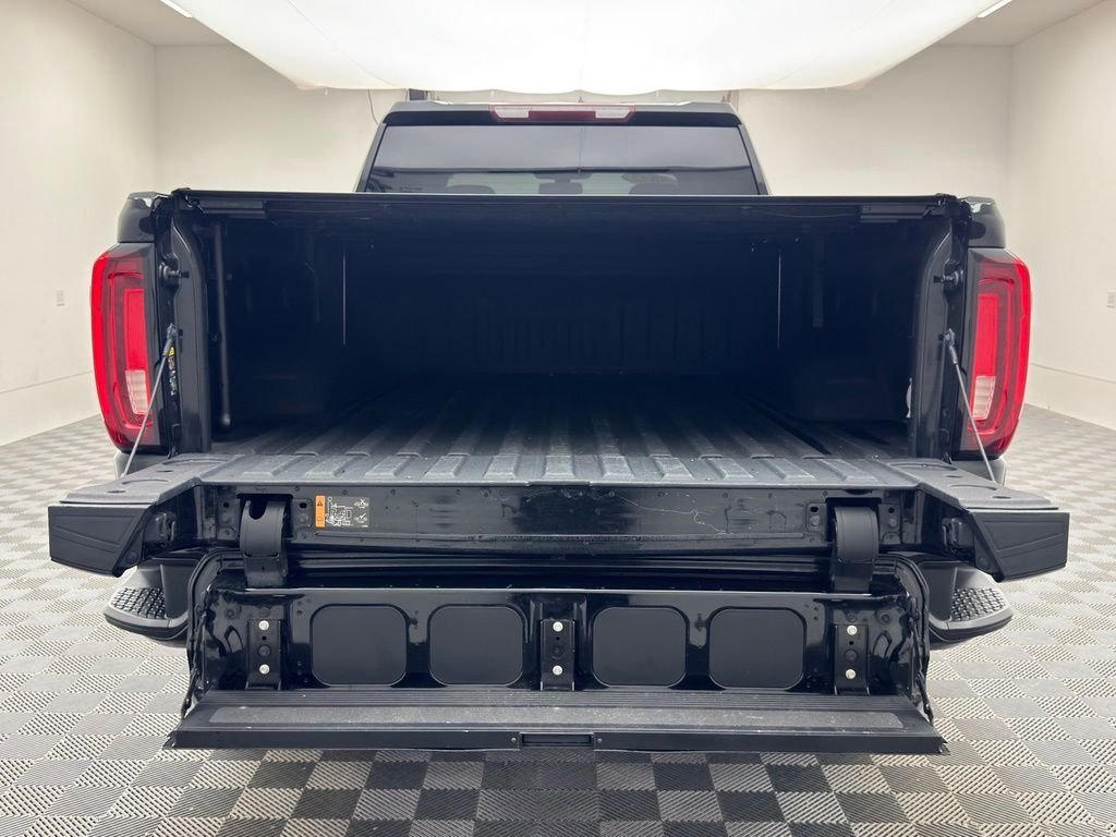 Used 2022 Onyx Black GMC AT4 image 9