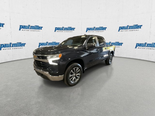 Used 2023 Gray Chevrolet LT image 5