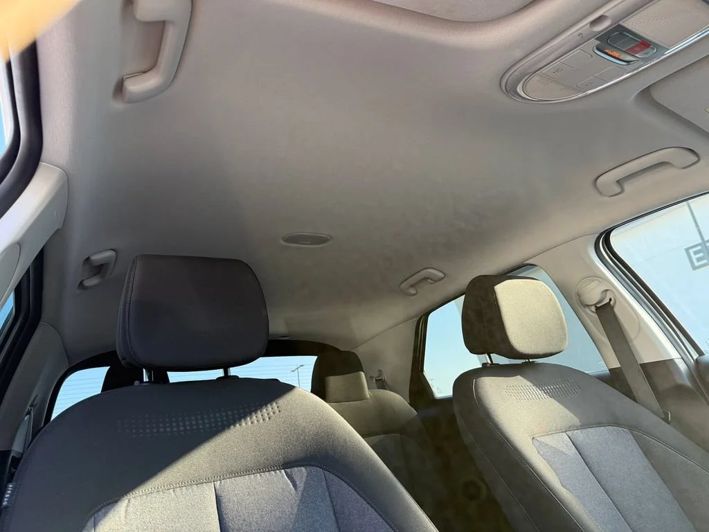 Used 2024 White Hyundai SEL image 15