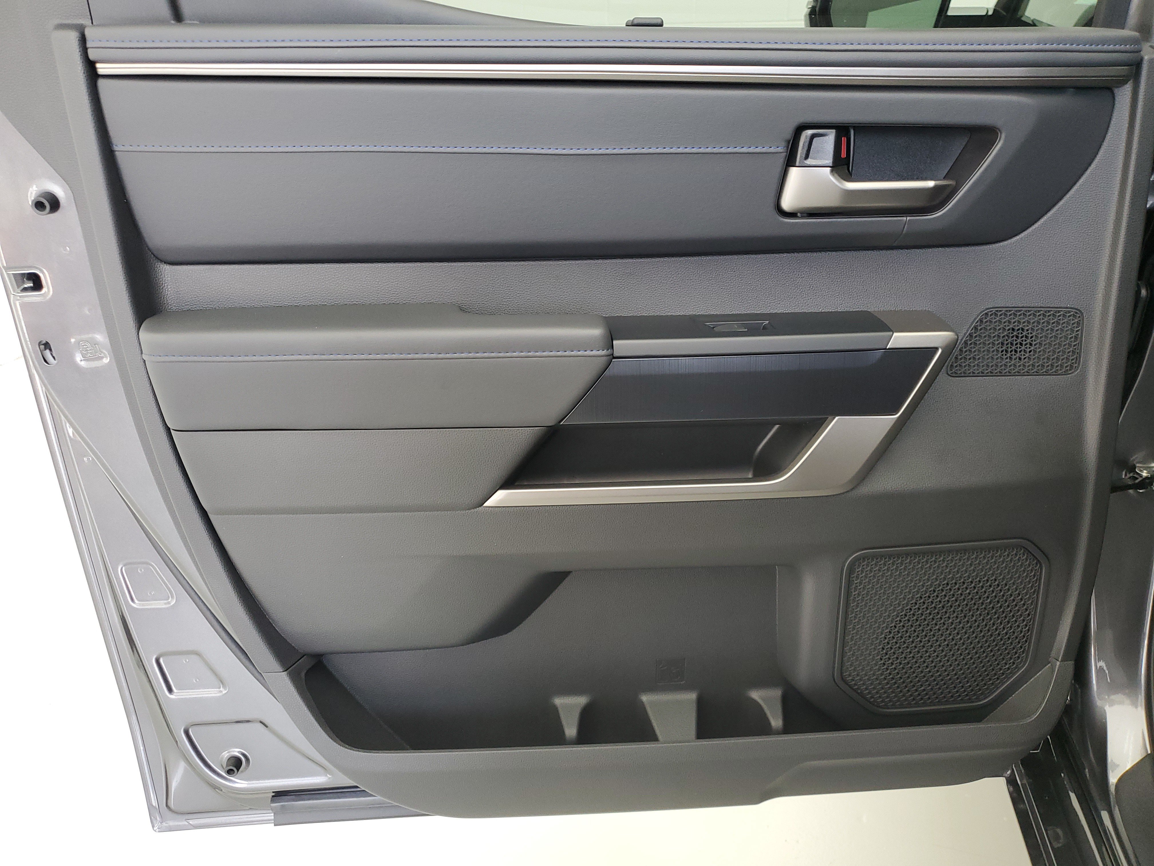 New 2026 Magnetic Gray Metallic Toyota  Platinum image 14