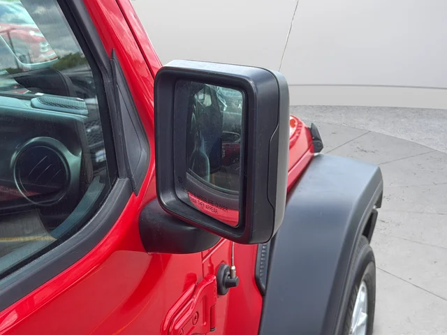 Used 2023 Red Jeep Sport S image 9