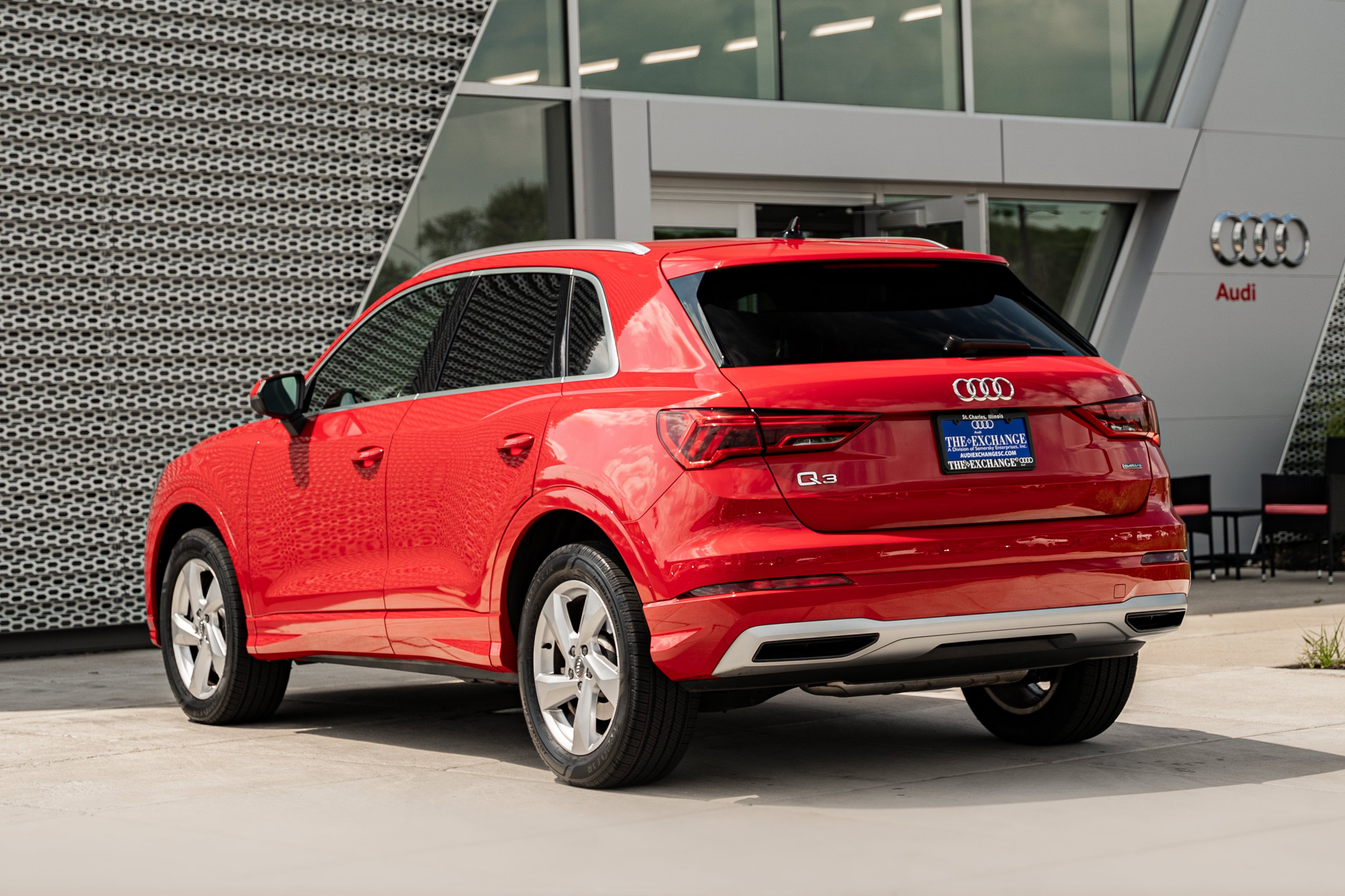 Used 2019 Tango Red Metallic Audi Premium image 5