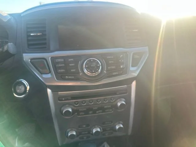 Used 2019 Gun Metallic Nissan SL image 14