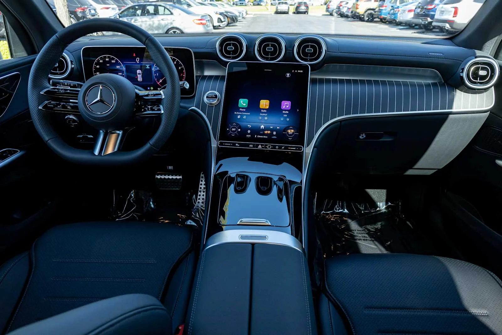 New 2026 Black Mercedes-Benz GLC 300 image 6