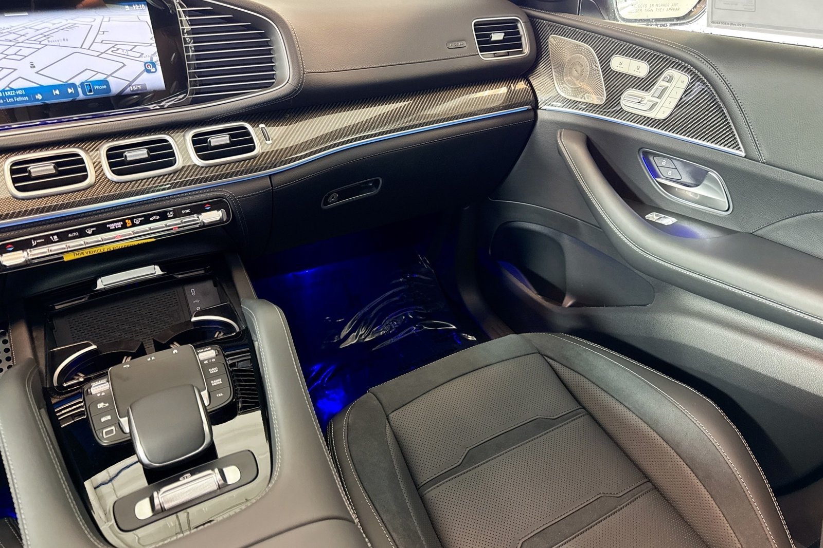 New 2026 MANUFAKTUR Moonlight White Metallic Mercedes-Benz AMG® GLE 53 image 21