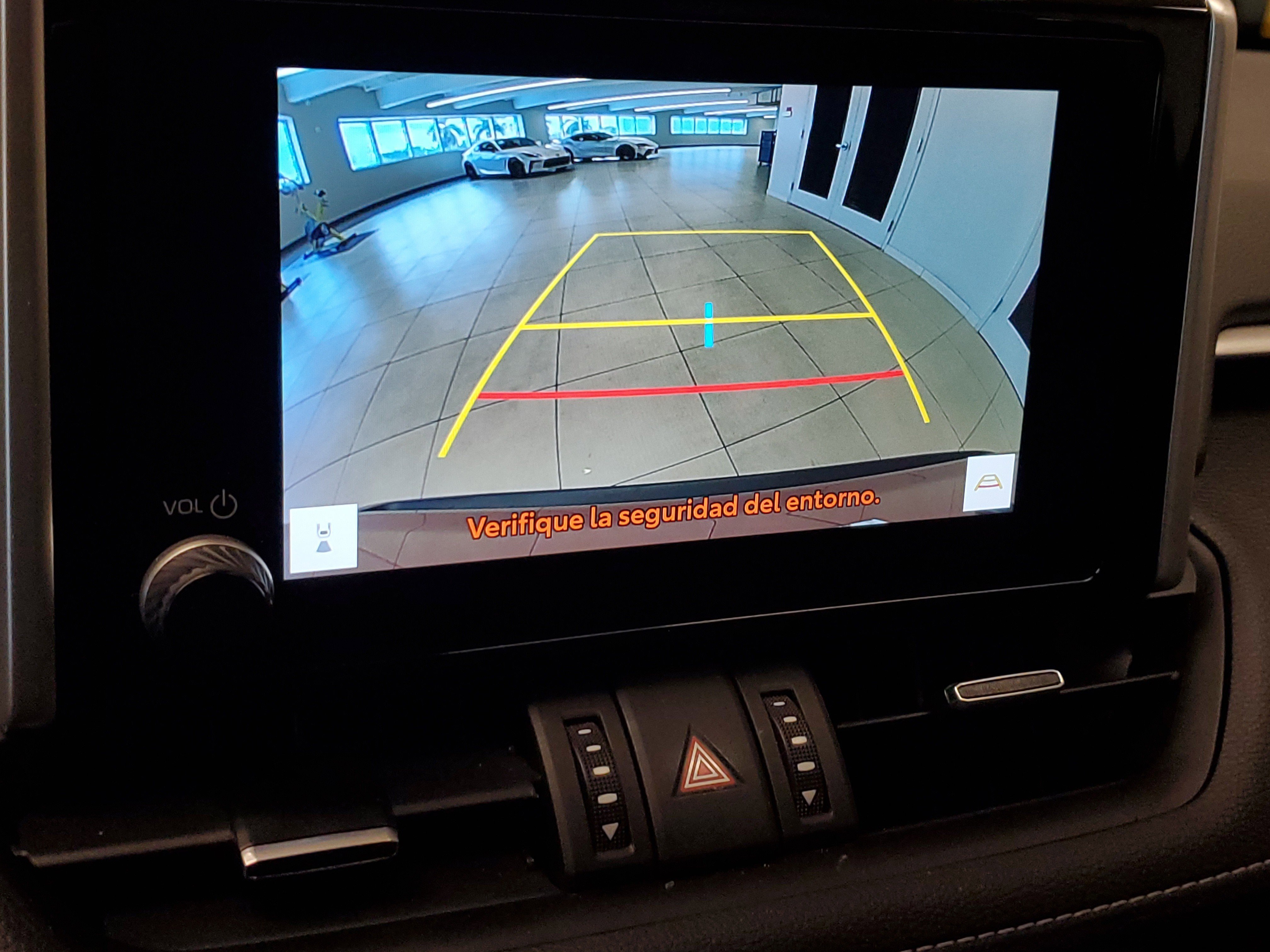 Used 2025 Pearl Toyota XLE Premium image 29