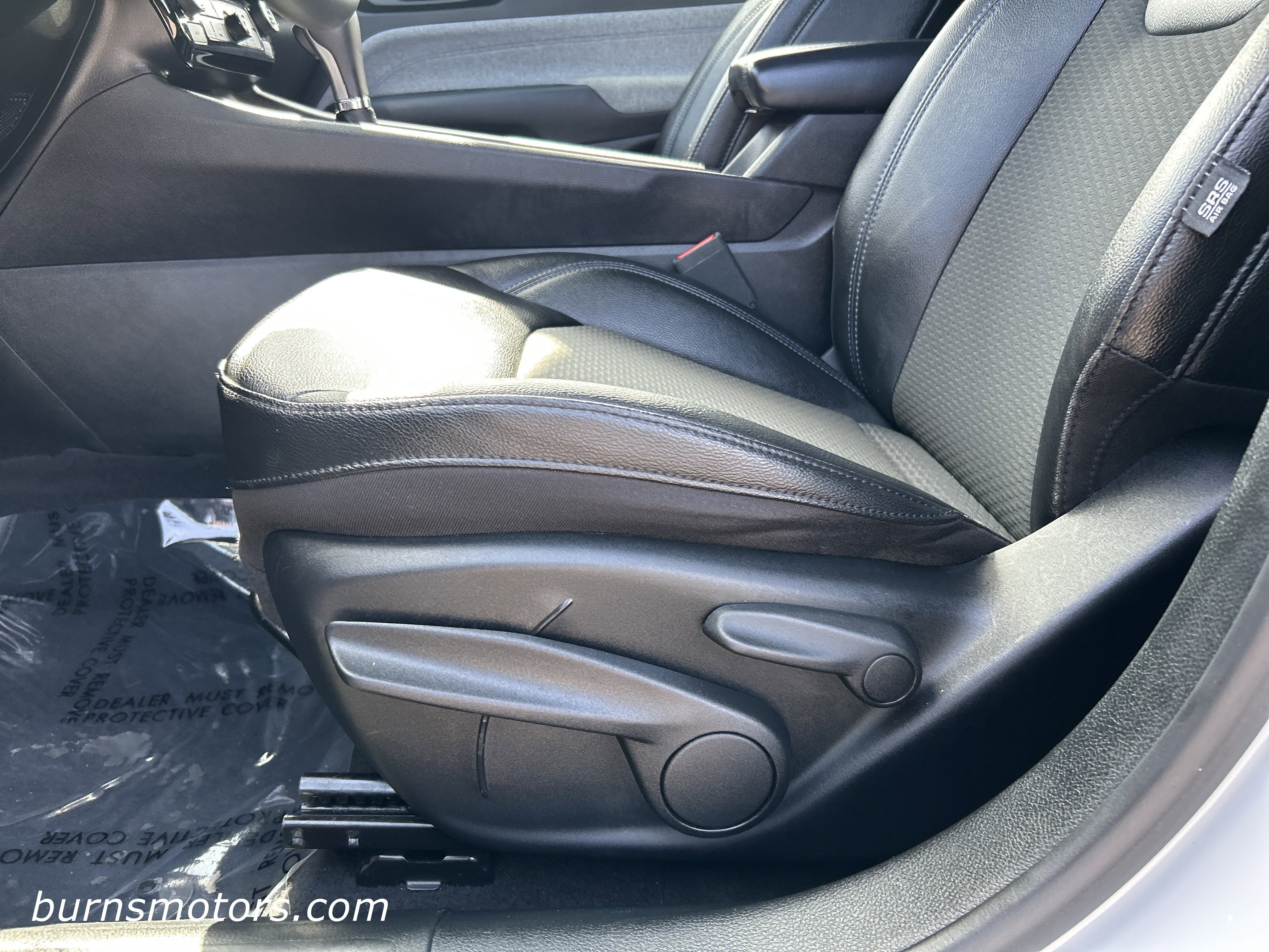 Used 2024 Bright White Jeep Latitude image 14