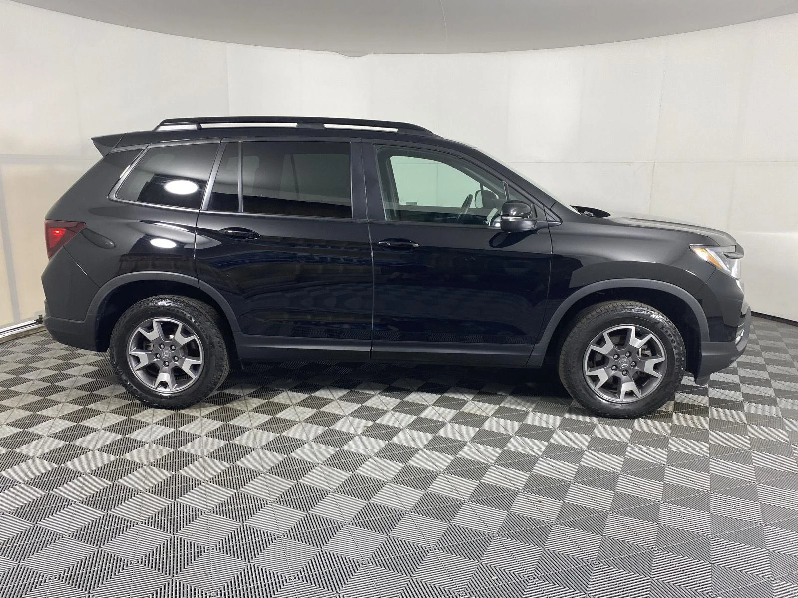Used 2023 Crystal Black Pearl Honda TrailSport image 10