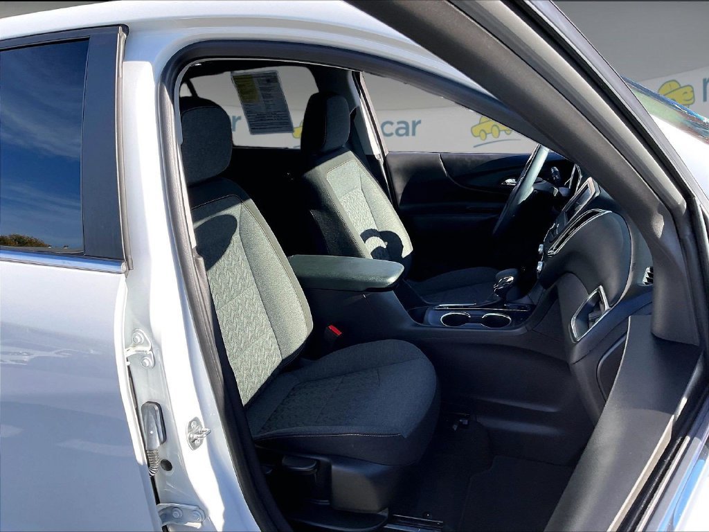 Used 2024 White Chevrolet LT image 11
