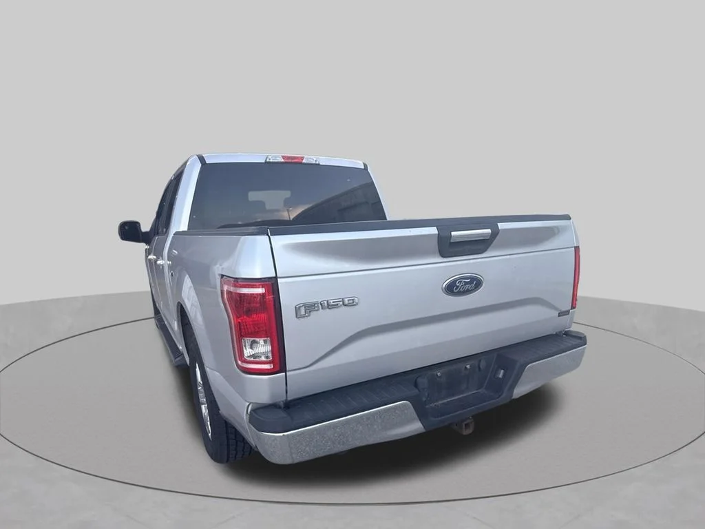 Used 2017 Silver Ford XLT image 9