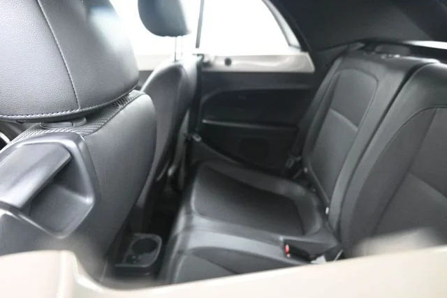 Used 2013 Silver Volkswagen 2.5L image 12