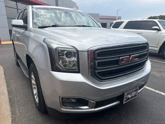 Used 2016 Silver GMC SLE image 2