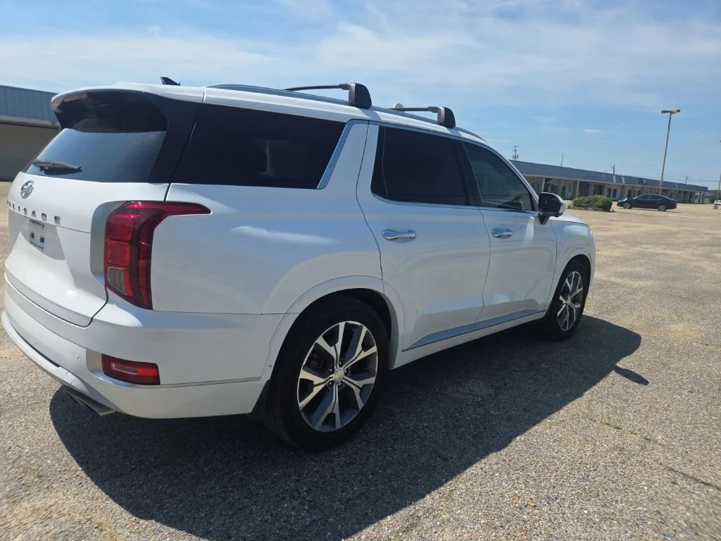 Used 2022 Hyper White Hyundai Limited image 8