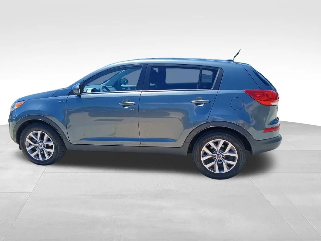 Used 2014 Green Kia LX image 3
