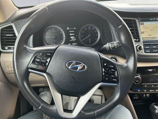 Used 2017 Red Hyundai Limited image 9