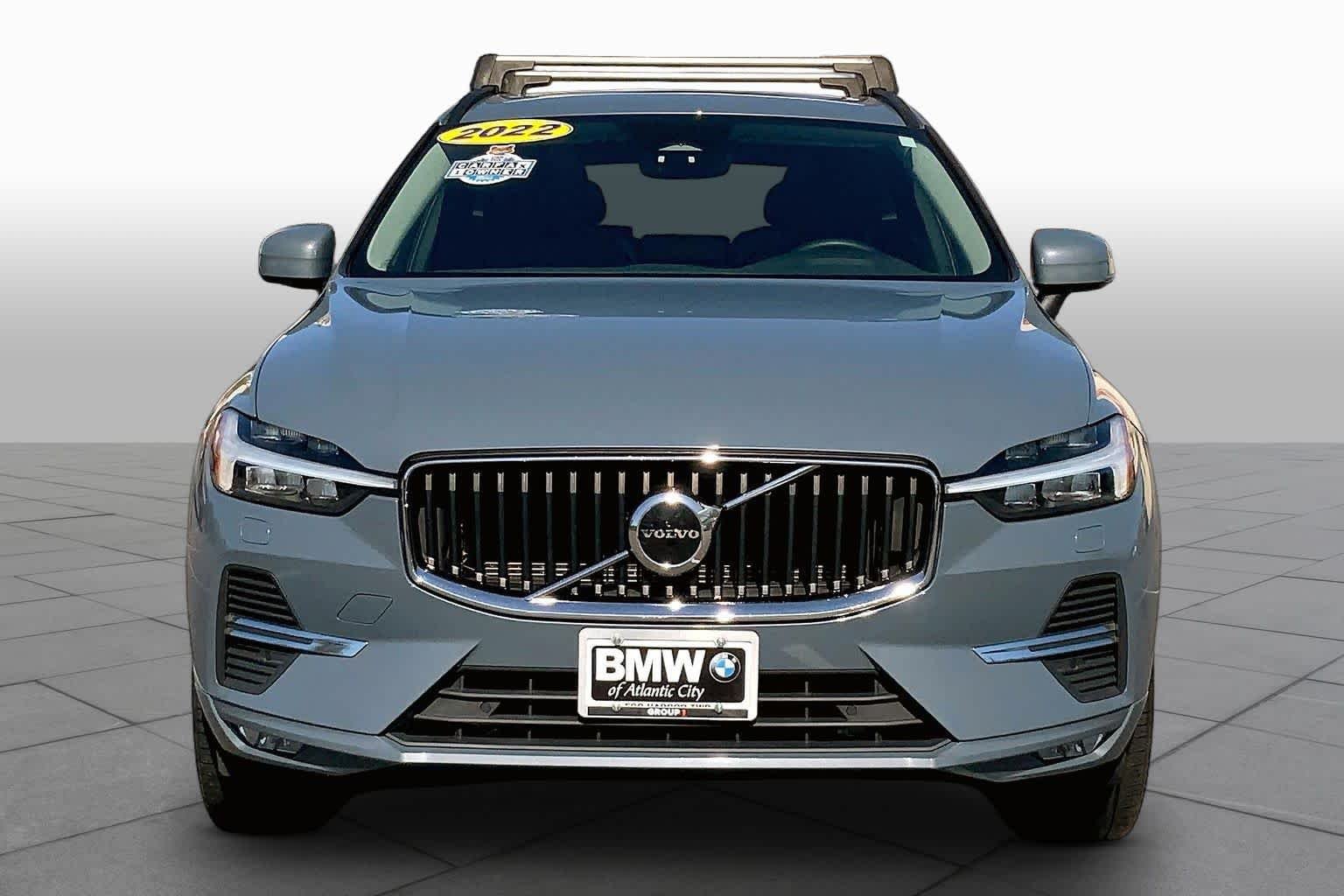 Pre-Owned 2022 Volvo XC60 Momentum