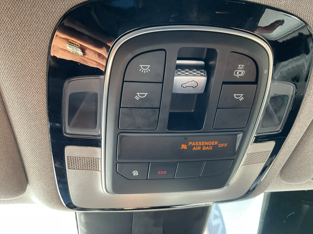 Used 2022 Calypso Red Hyundai Limited image 21