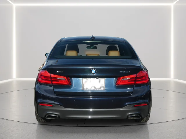 Used 2018 Black BMW 530i xDrive image 4