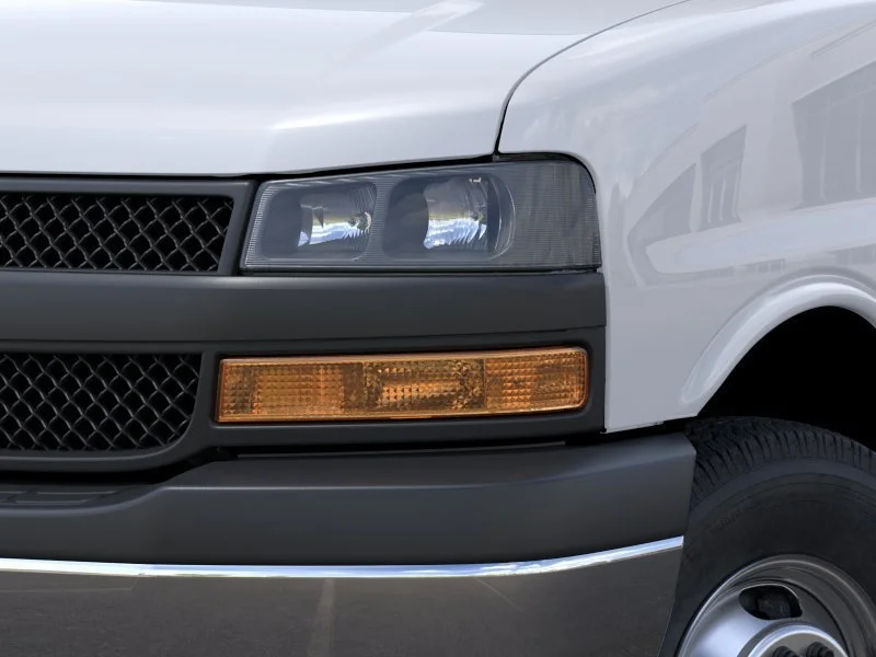New 2026 Summit White Chevrolet 1WT image 10